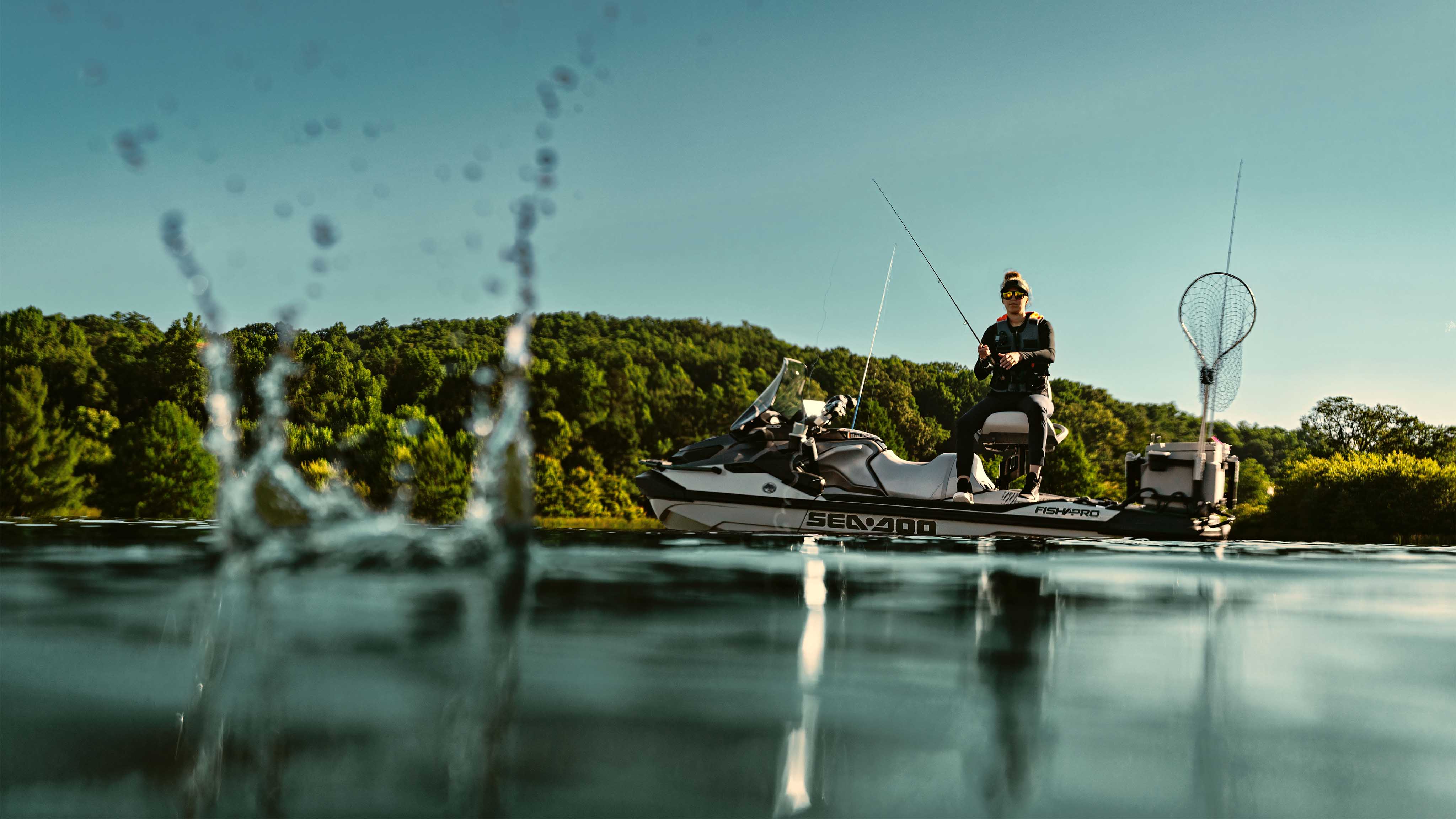 THE 2025 SEA-DOO FISH PRO APEX 300: A FISHING REVOLUTION